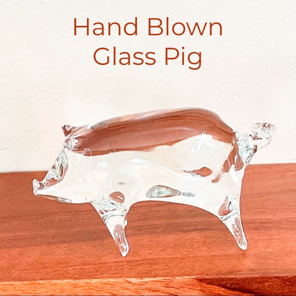 Pretty Little Hand Blown Clear Glass Collectable Pig Figurine Farmhouse Piglet